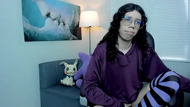 Snapshot of Angel_Dust18 chatting on December 22, 4:26 pm Angel Dust18 online show from December 22, 4:26 pm