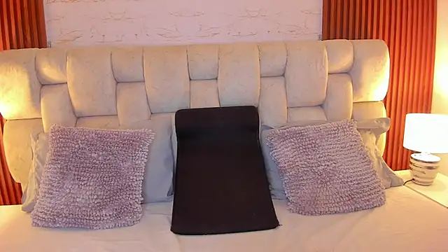 SophiaWylde online show from January 14, 3:53 am