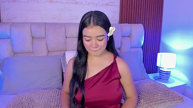 SophiaWylde online show from February 5, 5:23 am