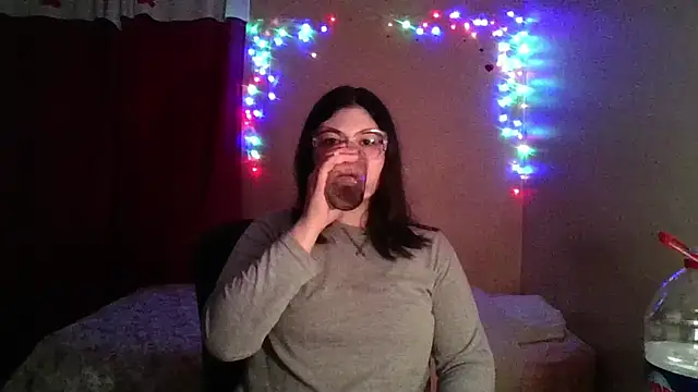 imsohornydacom online show from May 6, 1:47 am
