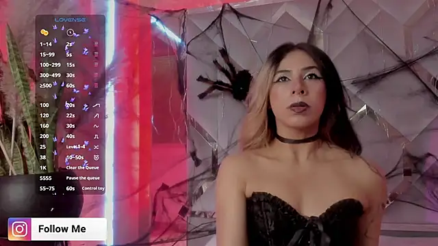 Sara Foxx1 online show from October 28, 8:55 pm