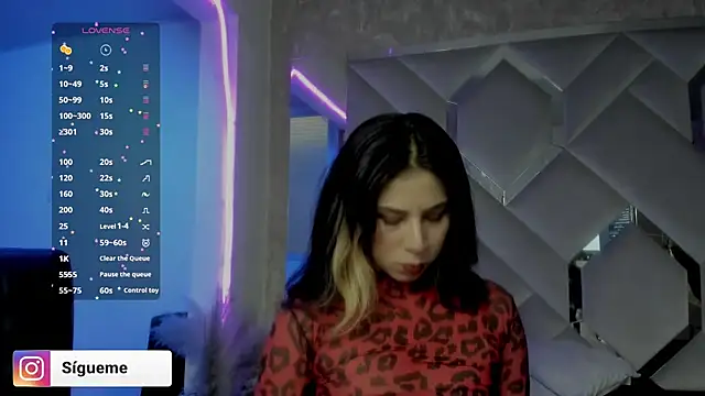 Snapshot of Sara_Foxx1 chatting on April 9, 7:41 pm Sara Foxx1 online show from April 9, 7:41 pm