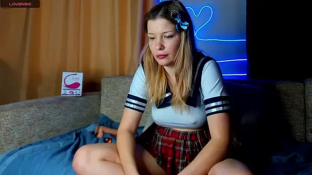Leila purr18 online show from March 7, 9:51 am