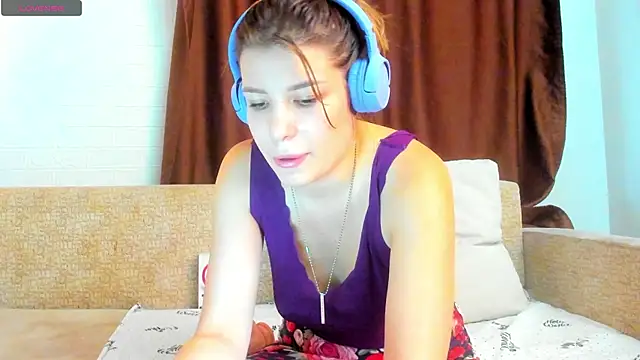 Leila purr18 online show from September 15, 8:25 am