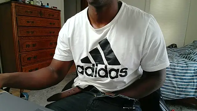 Snapshot of Mrdiktastick chatting on October 13, 4:40 pm Mrdiktastick online show from October 13, 4:40 pm