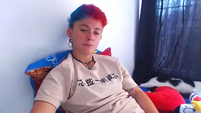 tomboyblue online show from December 18, 7:19 pm