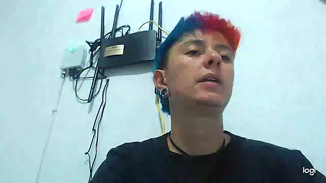 tomboyblue online show from December 20, 11:16 pm