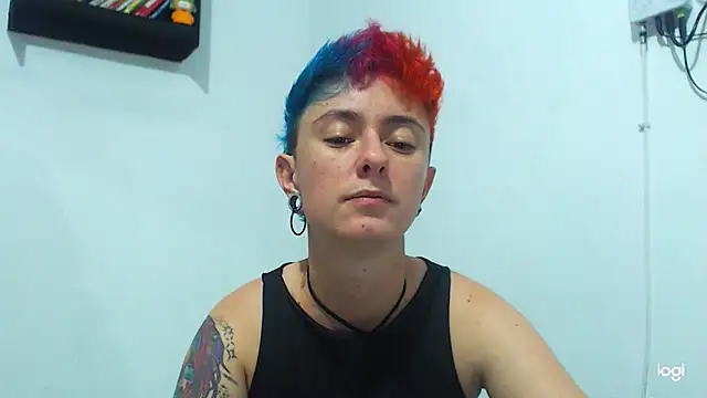 tomboyblue online show from December 21, 2:19 am