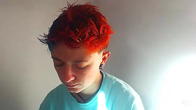 tomboyblue online show from December 24, 9:44 pm