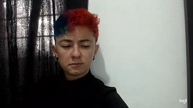 tomboyblue online show from December 27, 9:43 pm