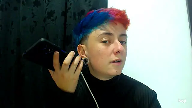 tomboyblue online show from December 28, 12:47 am