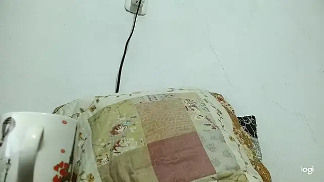 tomboyblue online show from February 24, 12:52 am