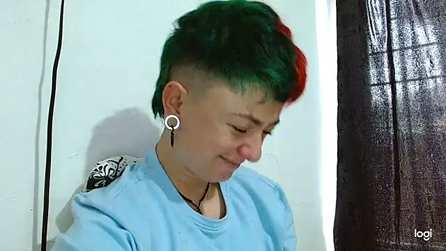 tomboyblue online show from February 24, 2:37 pm