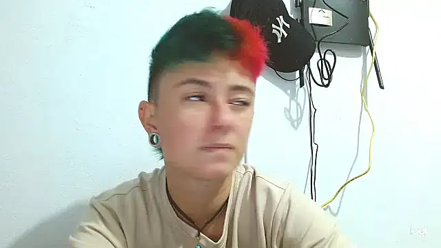 tomboyblue online show from February 28, 2:31 am