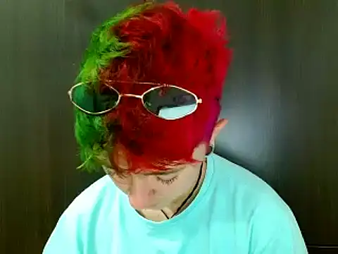 tomboyblue online show from March 8, 10:45 pm