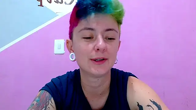 tomboyblue online show from September 13, 9:03 pm