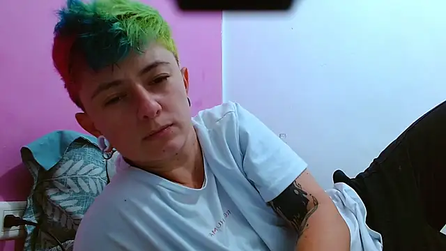 tomboyblue online show from September 16, 9:21 am