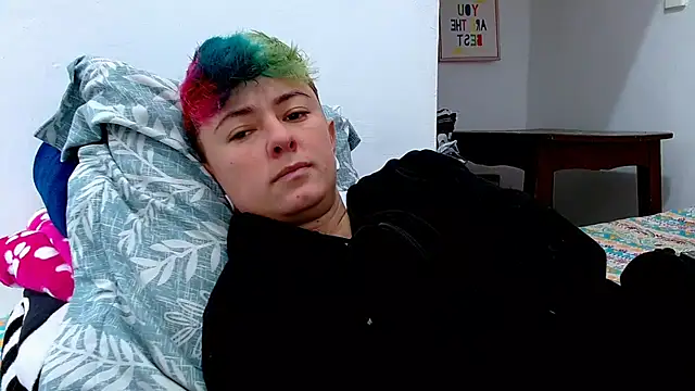 tomboyblue online show from October 8, 1:42 pm