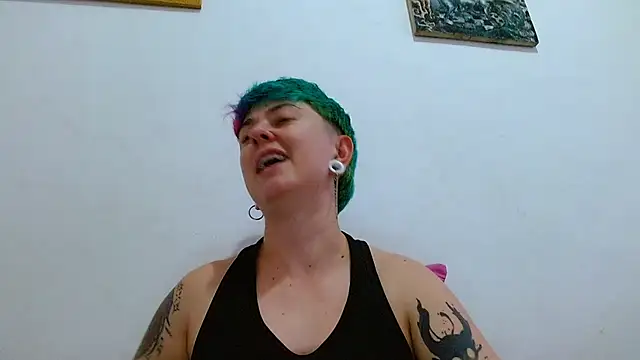 tomboyblue online show from November 27, 8:44 pm