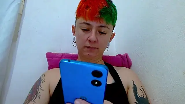 tomboyblue online show from January 15, 8:12 pm