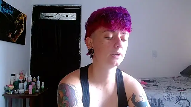 tomboyblue online show from May 14, 7:42 pm