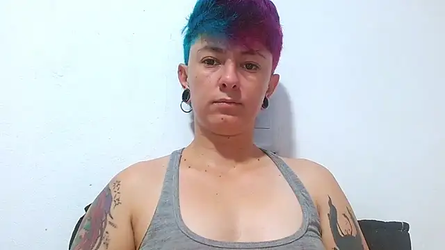 tomboyblue online show from May 20, 12:00 pm