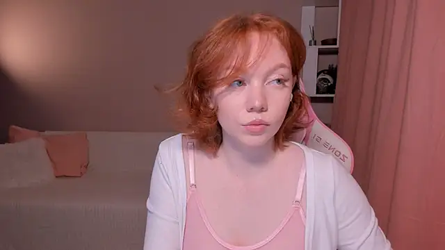 Snapshot of foxyMistrees chatting on March 8, 12:11 am foxyMistrees online show from March 8, 12:11 am
