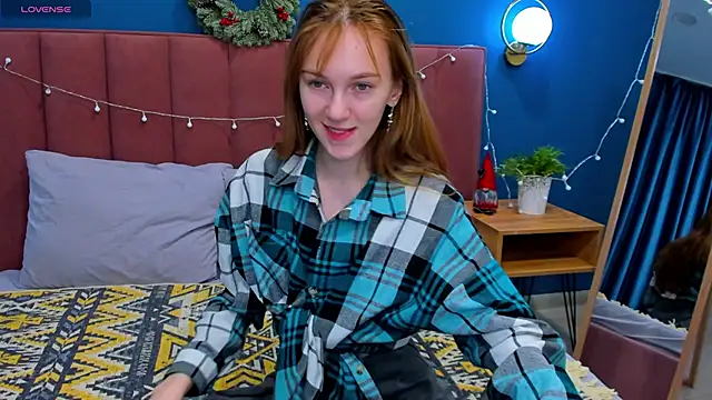 Snapshot of VanillaKelly chatting on December 24, 3:49 am VanillaKelly online show from December 24, 3:49 am