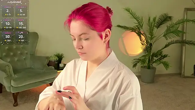Lisa Adam online show from May 4, 6:04 pm