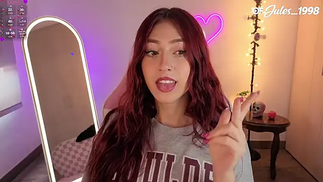 Snapshot of violet_ch chatting on March 10, 6:13 pm violet ch online show from March 10, 6:13 pm