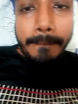 Snapshot of desiboyasif chatting on December 3, 9:11 am desiboyasif online show from December 3, 9:11 am