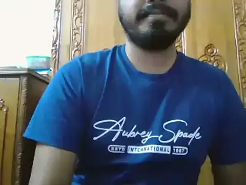 Snapshot of desiboyasif chatting on December 25, 5:15 pm desiboyasif online show from December 25, 5:15 pm