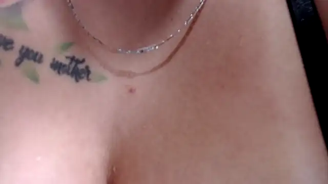 Snapshot of SOPHIA_SQUIRTPUSSY chatting on May 18, 12:18 am SOPHIA SQUIRTPUSSY online show from May 18, 12:18 am