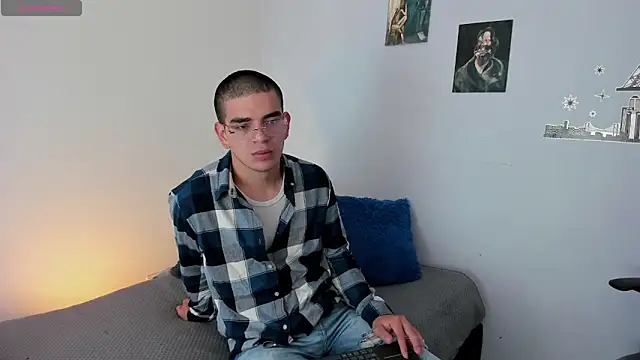 Ares Johnson online show from January 3, 1:58 pm