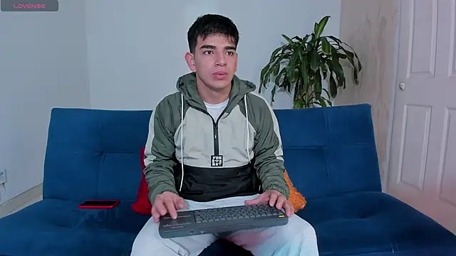 Ares Johnson online show from October 21, 12:28 pm