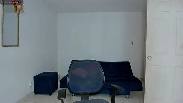 Snapshot of Ares_Johnson chatting on November 5, 1:33 pm Ares Johnson online show from November 5, 1:33 pm
