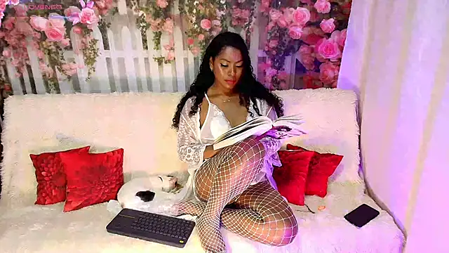 Snapshot of PaoL22 chatting on February 20, 6:26 am PaoL22 online show from February 20, 6:26 am