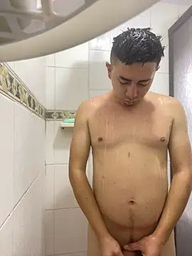 DanielGomez9 online show from December 13, 1:12 pm