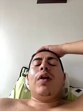 DanielGomez9 online show from March 9, 8:31 pm