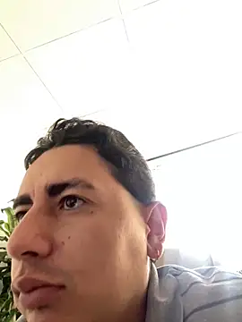 DanielGomez9 online show from March 14, 9:54 pm