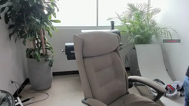 DanielGomez9 online show from March 17, 6:00 pm