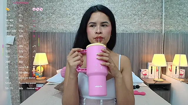 Snapshot of maite_jhon chatting on May 11, 2:45 pm maite jhon online show from May 11, 2:45 pm