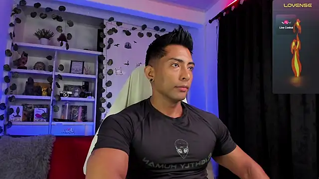 Couple muscle1 online show from January 10, 1:31 pm