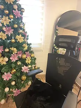 Eva Gonzalez online show from December 22, 9:20 pm