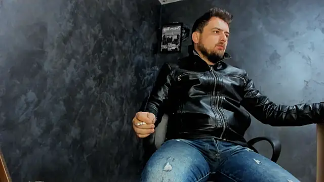 Master Mark Wayne online show from December 19, 7:48 am