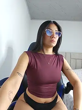 Snapshot of anny_vittar chatting on March 23, 6:06 am anny vittar online show from March 23, 6:06 am