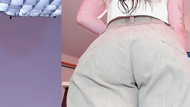 Snapshot of Siouxsie_cenobite chatting on April 23, 11:09 am Siouxsie cenobite online show from April 23, 11:09 am