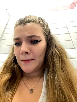 Snapshot of Holy_Tereza chatting on October 3, 3:42 pm Holy Tereza online show from October 3, 3:42 pm