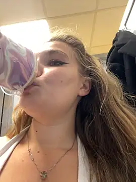 Snapshot of Holy_Tereza chatting on October 11, 6:28 pm Holy Tereza online show from October 11, 6:28 pm