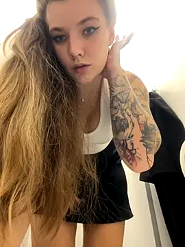 Snapshot of Holy_Tereza chatting on October 12, 3:33 pm Holy Tereza online show from October 12, 3:33 pm